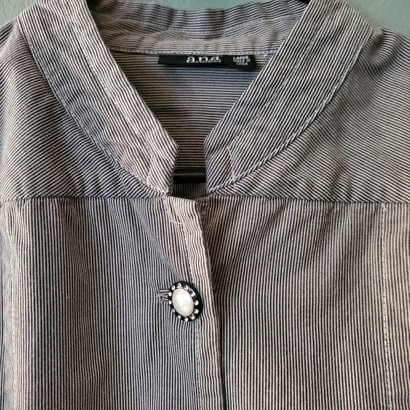 Black and White Jacket - Picture 6 of 7